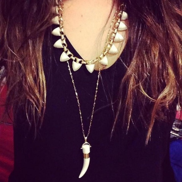 :: Stella & Dot Exotic Sahara Pendant Necklace - Picture 7 of 9